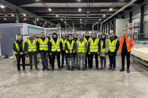 Group picture of visit at HS Timber sawmill in Kodersdorf, Saxony