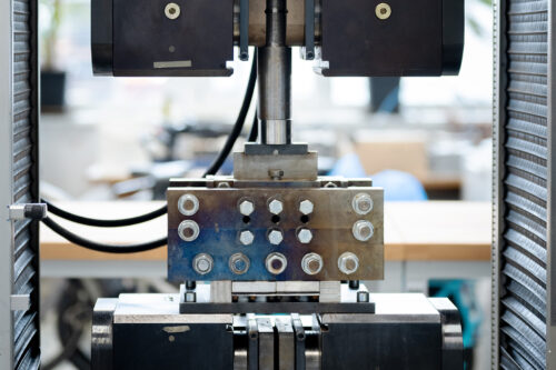 Picture of press at Laboratory for Macroscopic Material Testing (IMWS)