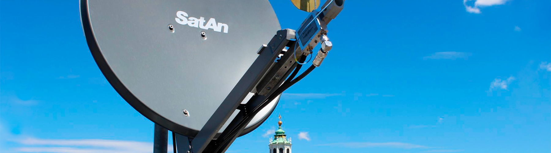 Antenna on the roof of the institute