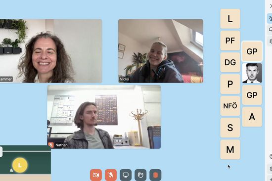 Senior Scientist Dr.in techn. Lara Lammer und die Fachschaft im Gespräch