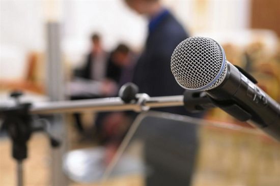 Mikrofon © iStockphoto.com / Vladimir Kolobov