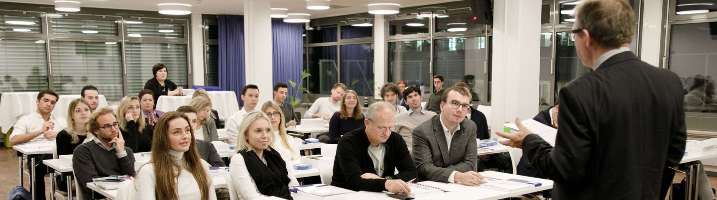 [Translate to English:] Vorlesung