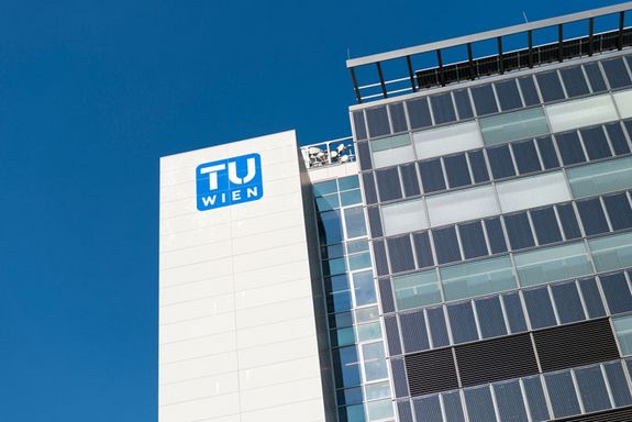 Plus-Energie-Bürohochhaus