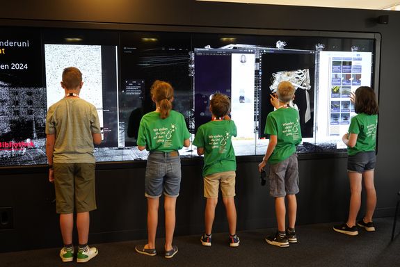 2024 KinderUni Technik: Data Visualisation Space