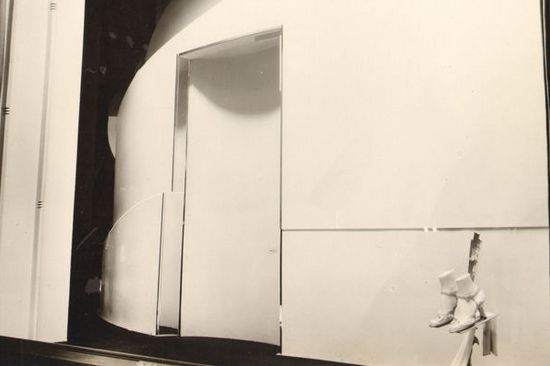 Fdriedrich Kiesler, Schaufenstergestaltung für SAKS Fith Avenue, 1927/28 © 2014 Österreichische Friedrich und Lillian Kiesler-Privatstiftung, Wien 