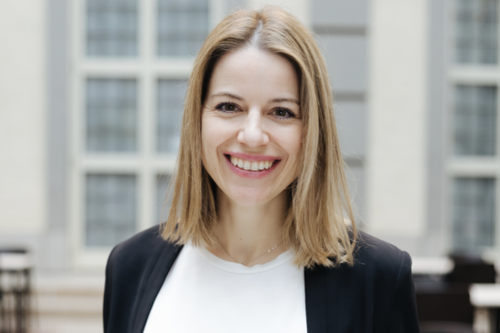 Dr. Renate Kratochvil