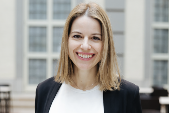 Dr. Renate Kratochvil