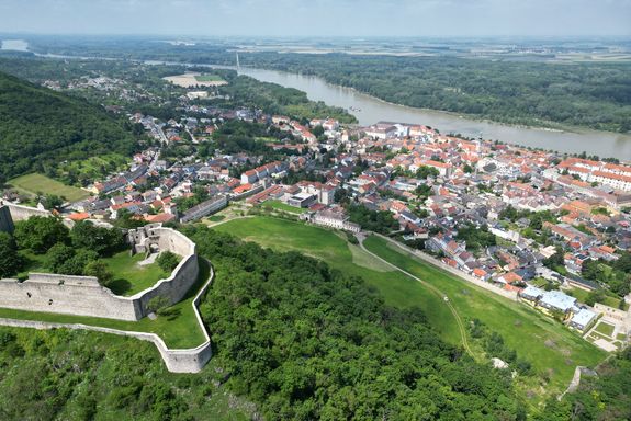 Drohnenfoto Bauplatz Bildungscampus Hainburg