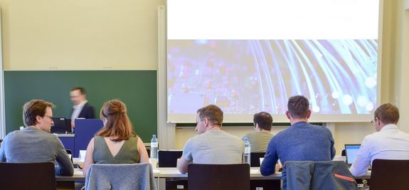 [Translate to English:] General Management MBA Lehrveranstaltung Dr. Feiler