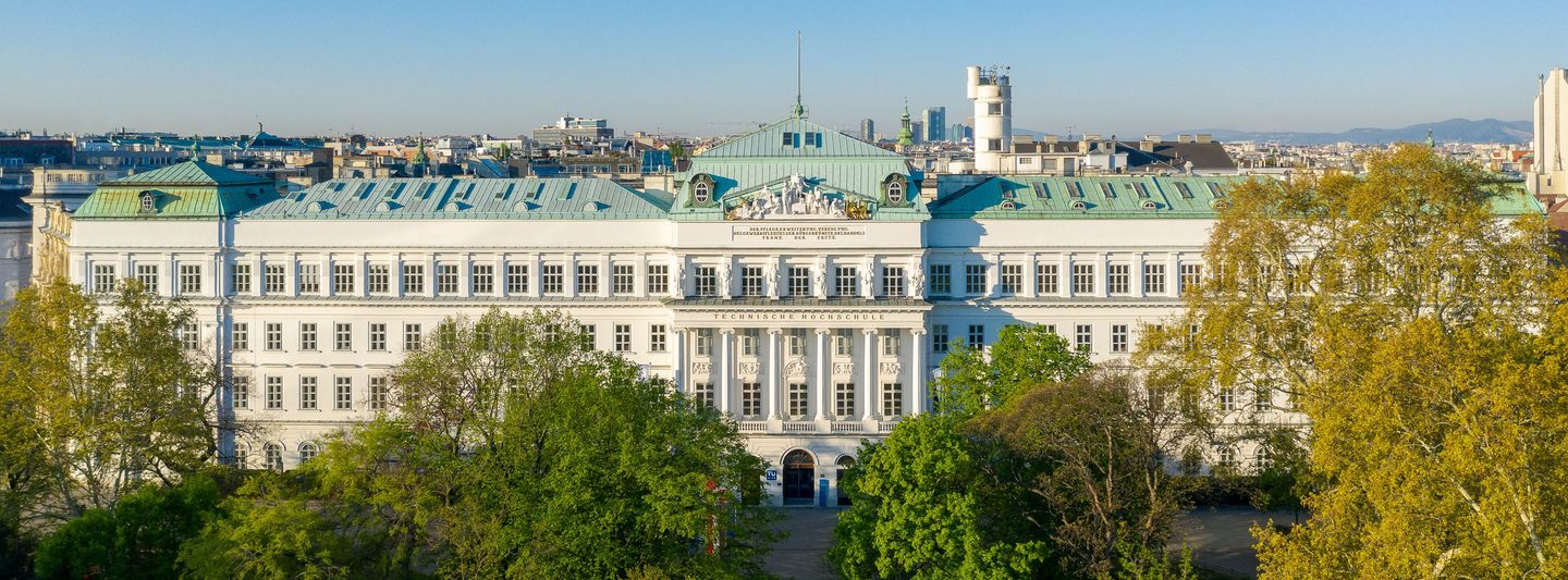 TU Wien main building front view