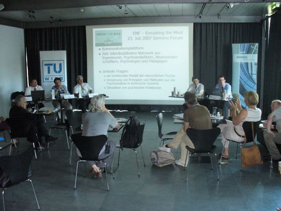 Die SchülerInnen haben die Möglichkeit, Feedback zu geben.