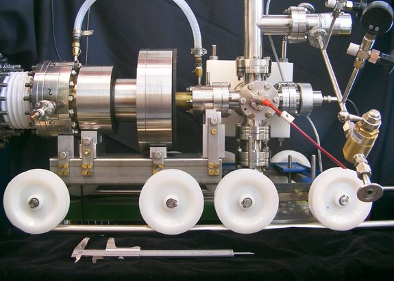 Die 14.5 GHz Elektron-Zyklotron-Resonanz Ionenquelle am Institut für Allgemeine Physik zur Erzeugung hochgeladener Ionen