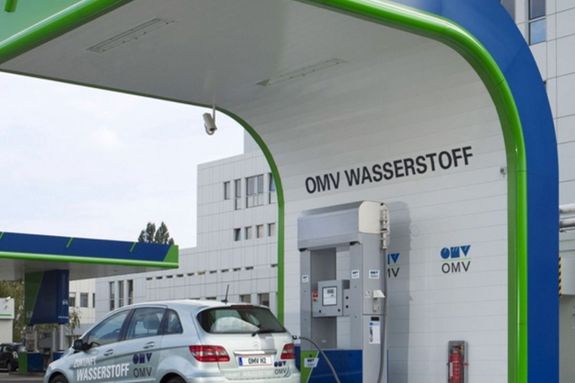 HylyPure® - H2 gas station (Image: © OMV)