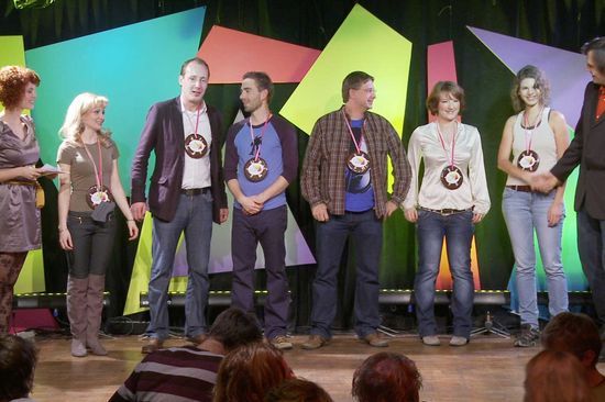 v.l.n.r.: Jasmin Hauzenberger (TU Wien/Moderation), Jolanta Siller-Matula (Med. Uni.Wien/Gewinnerin), Roman Pfefferle (Uni Wien), Sebastian Watzinger (TU Wien), Johannes Leitner (Uni Wien), Tamara Pinterich (Uni Wien), Sabine Harrer (Uni Wien), Bernhard Weingartner (TU Wien/Moderation) (Fotos: Anna Wölfl)