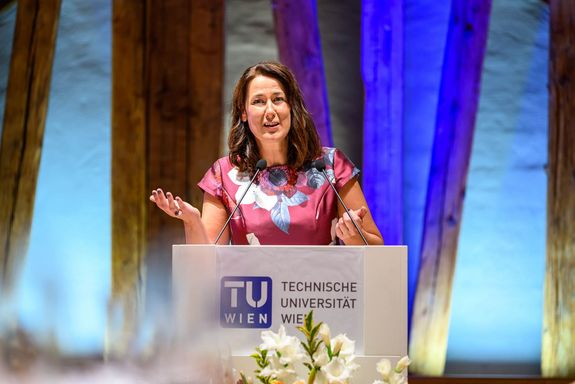 Begrüßung Vizerektorin Jasmin Gründling-Riener