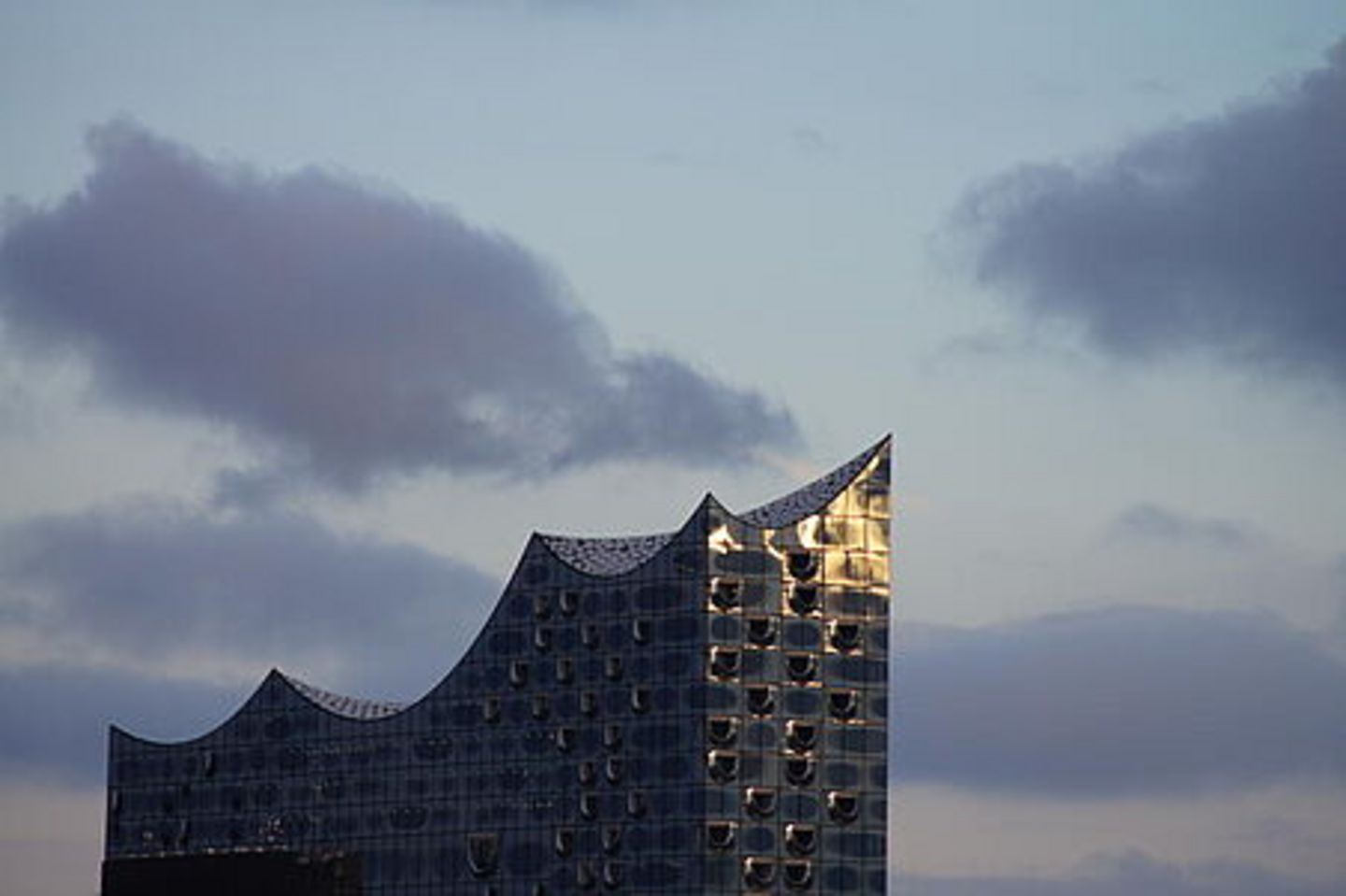 [Translate to English:] Elbphilharmonie in Hamburg