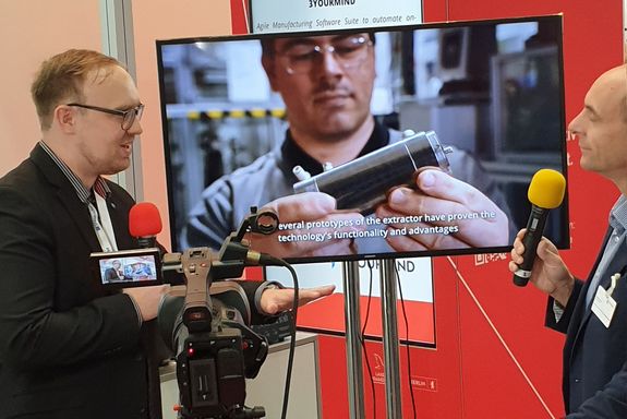 Thorsten Jonach (l) in the Science Square interview