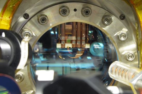 vacuum chamber with the atom chip