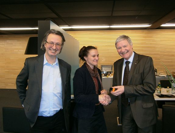 Begrüßung von Elisabeth Schludermann durch ACR-Präsident Martin Leitl (rechts) und Beiratsvorsitzenden Michael Binder (links) Begrüßung von Elisabeth Schludermann durch ACR-Präsident Martin Leitl (rechts) und Beiratsvorsitzenden Michael Binder (links)
