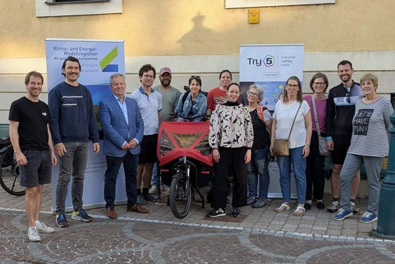 Gruppenfoto von teilnehmenden Personen des Projektes Try5