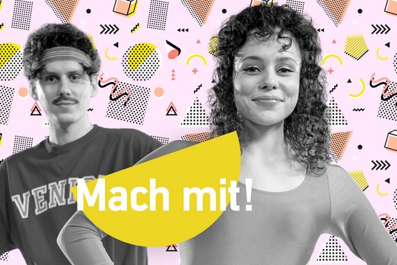 Rosa Hintergrund mit gezeichneten geometrischen Figuren. Davor zwei junge Personen in Sportbekleidung, die an die 1980er erinnert.