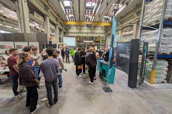 Viel Andrang bei der Messe der HTL Linz1