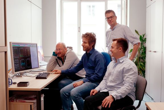 Teamfoto im Büro