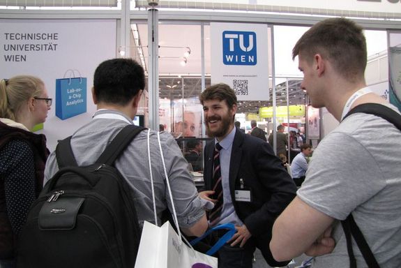 Messestand 13