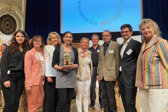 Alle Preisträger_innen der Sustainability Awards beim Gruppenbild.