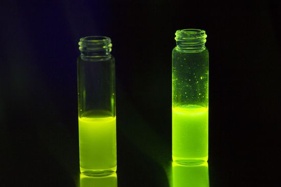 [Translate to English:] S-PPV-Polymere in leuchtenden Farben