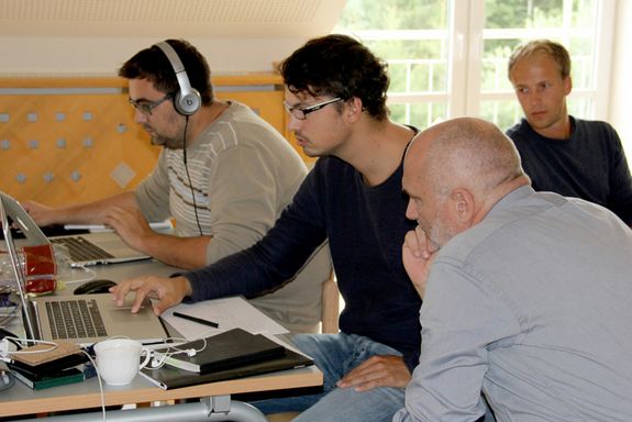 Gruppenfoto bei der Arbeit