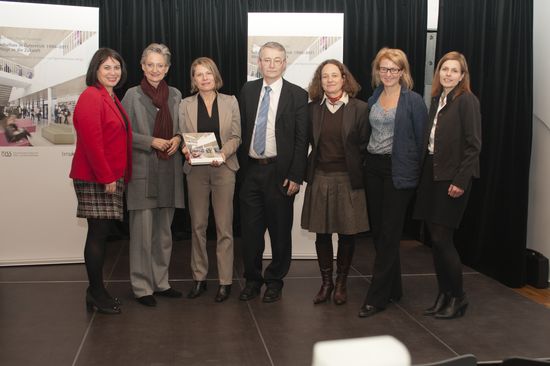 v.l.n.r.: S. Brandsteidl, C. Schmied, K. Schwarz-Viechtbauer, H. Moser, C. Jäger-Klein, S. Plakolm-Forsthuber, B. Rabl, Bildquelle: ÖISS/Szeywerth