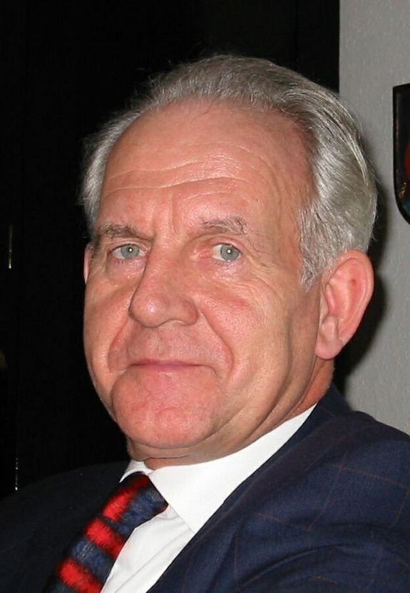 Univ.Prof. i.R. Dr.phil. Karlheinz Schwarz