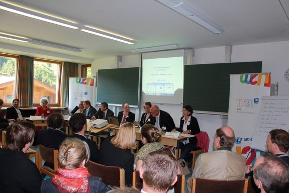 v.l.n.r.: St. Bofinger, Rektorin S. Seidler, S. Schwinghammer, M. Graf, H. Greisberger, G. Brauner, Th. Vogel, M. Hall, J. Sattlberger v.l.n.r.: St. Bofinger, Rektorin S. Seidler, S. Schwinghammer, M. Graf, H. Greisberger, G. Brauner, Th. Vogel, M. Hall, J. Sattlberger