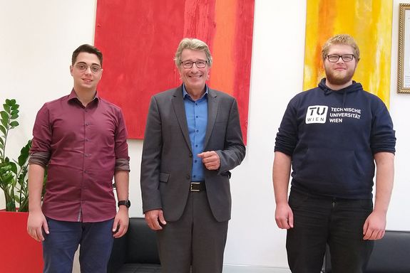 Gruppenfoto: Michael Scheicher, VR Kurt Matyas, Simon Los (von links)