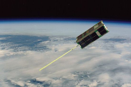 Mini-Satellit im Kosmos