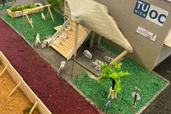 Cyclorama Model Science Center