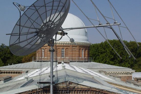 Die Londoner Tower Bridge - mit etwa 90 µm Abstand zwischen den Türmen
