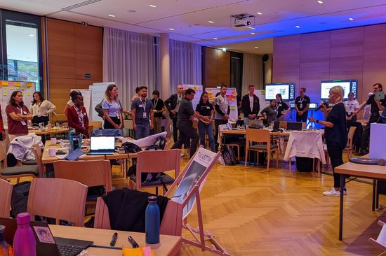 Teilnehmer_innen des TU Austria Innovationsmarathons beim EFA 2022