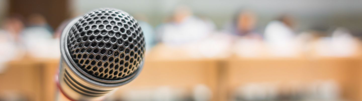 Microphone in a lecture hall