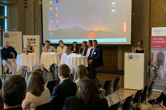 ASciNA Symposium - Begrüßung Elisabeth Schludermann