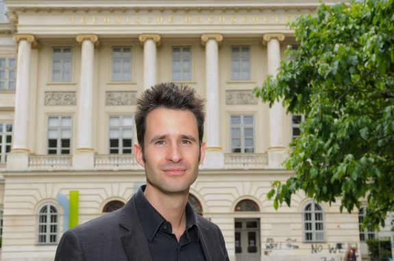 Prof. Thorsten Schumm