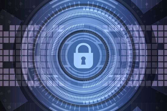 Symbolbild mit Vorhängeschloss