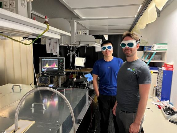 Hongtao Hu und Vinzenz Stummer