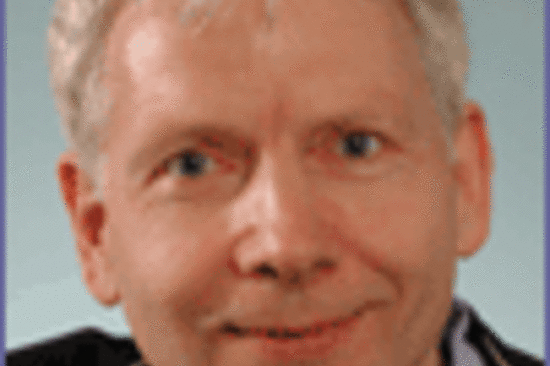 Die Installation zeigt in einer Konfiguration simultan insgesamt fünf unterschiedliche Repräsentationen / Erscheinungsbilder / Aggregatzustände eines/r BesucherIns im Second Life.