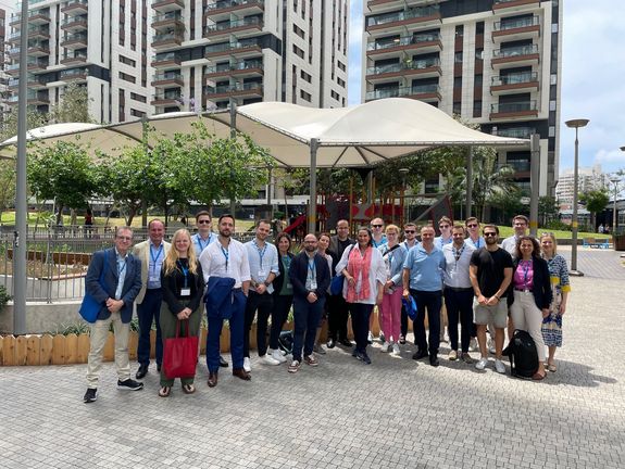 Gruppenfoto vor Gindi