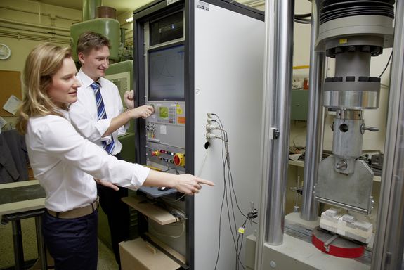GeschäftsführerInnen der Smart Minerals GmbH: Susanne Gmainer und Stefan Krispel