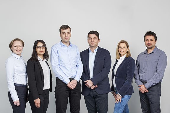 Polina Patsuk-Bösch, Serap Kadam, Petr Novak, Manuel Wimmer, Alexandra Mazak, Radek Šindelár (v.l.n.r.) Polina Patsuk-Bösch, Serap Kadam, Petr Novak, Manuel Wimmer, Alexandra Mazak, Radek Šindelár (v.l.n.r.)