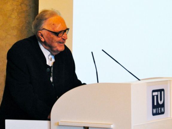 Prof. Franz Viehböck Prof. Franz Viehböck