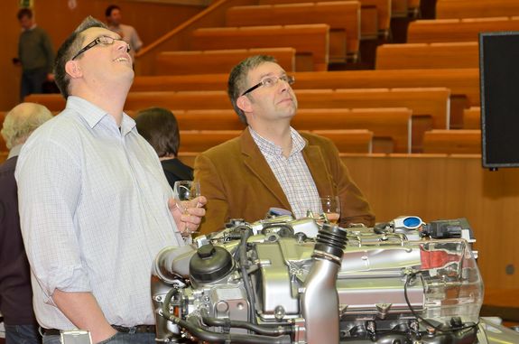 Die Siemens-Halle beeindruckt: Künftig werden hier u.a. moderne Methoden zur Nutzung von Sonnenenergie erforscht.